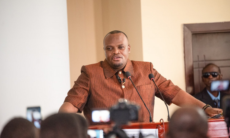 Kinshasa : le nouveau gouverneur élu n'a signé aucun contrat avec un [...]