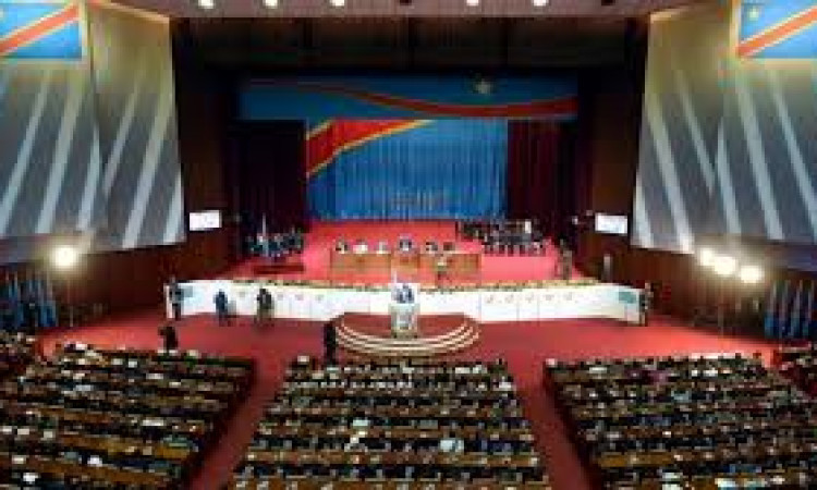 RDC - AN : le budget 2023  passe de 14, 6 milliards USD à 15, 8 milli [...]